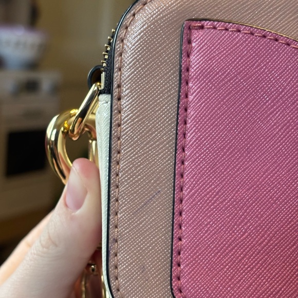 Marc Jacobs Blush Crossbody Bag with Gold Hardware - Picture 4 of 8